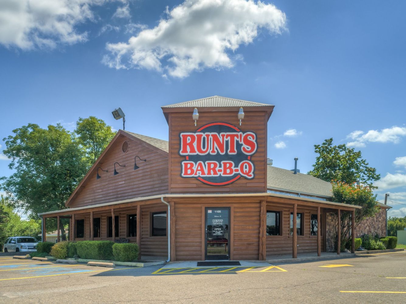 Runts BBQ: 1105 W Cherokee St, Wagoner, OK 74467